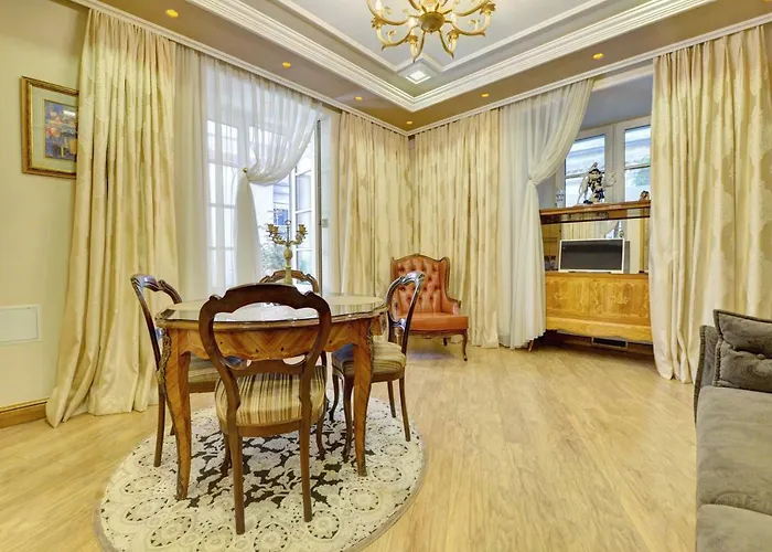 Luxury Pilies Avenue Apartment